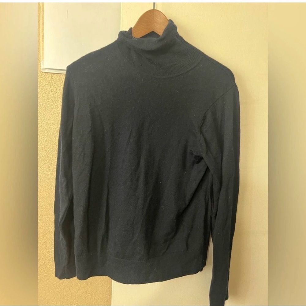 L.L. Bean Women's Black Merino Wool Top SzM Minimalist Classic Winter Cabincore